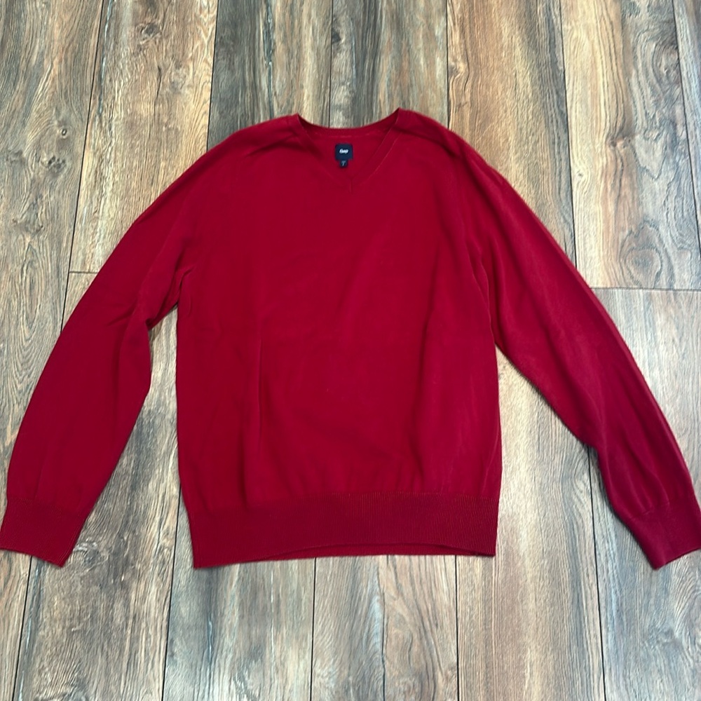 Men’s Large GAP VNeck Sweater, Red, Cotton, NWOT, Nice Stitching